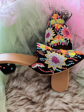 Load image into Gallery viewer, Black Multi Embroidered Heels