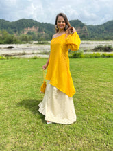 Load image into Gallery viewer, Yellow Brocade Skirt Set